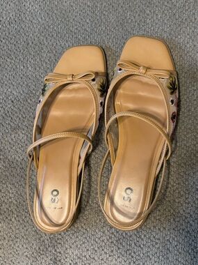 Beige Floral Embroidered Slingback Flats - Women